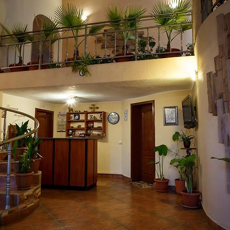 Family Hotel Accent Razgrad Экстерьер фото