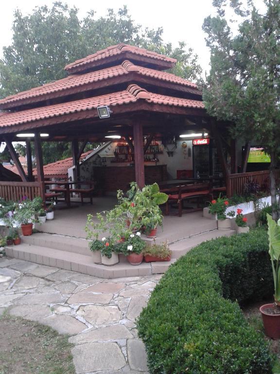 Family Hotel Accent Razgrad Экстерьер фото