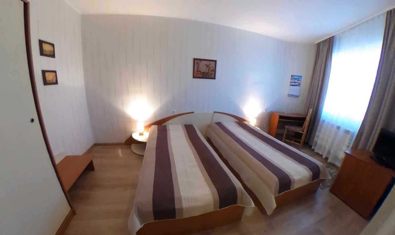 Family Hotel Accent Razgrad Экстерьер фото