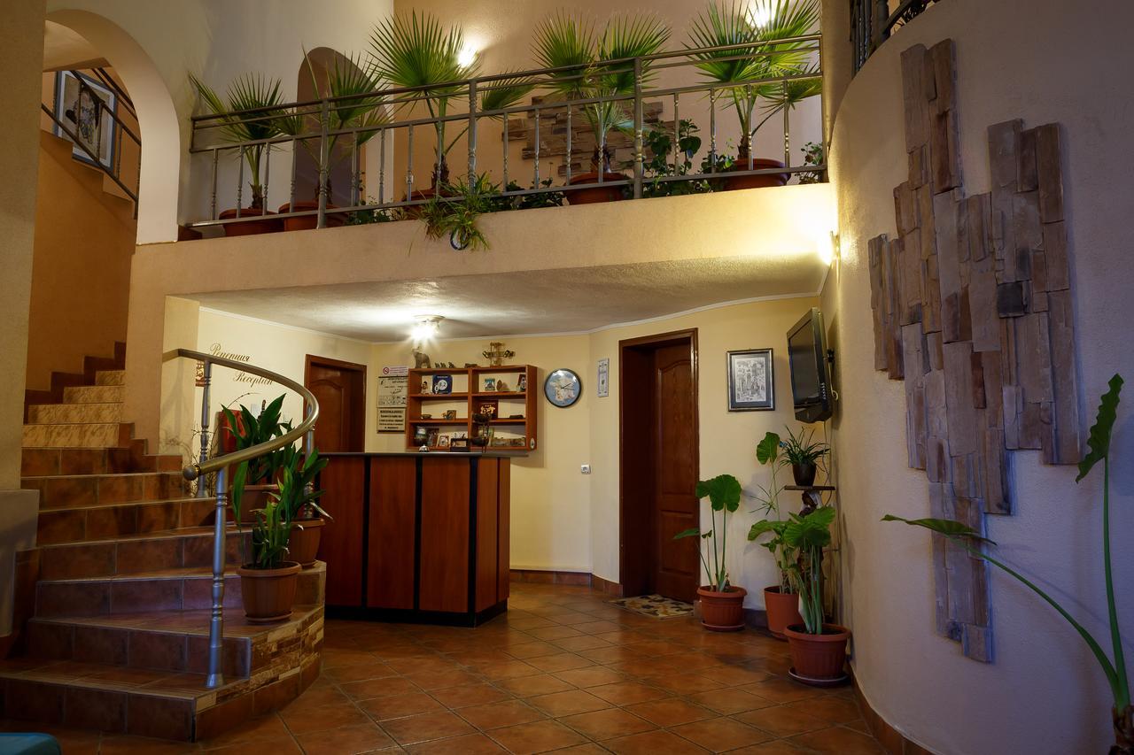 Family Hotel Accent Razgrad Экстерьер фото
